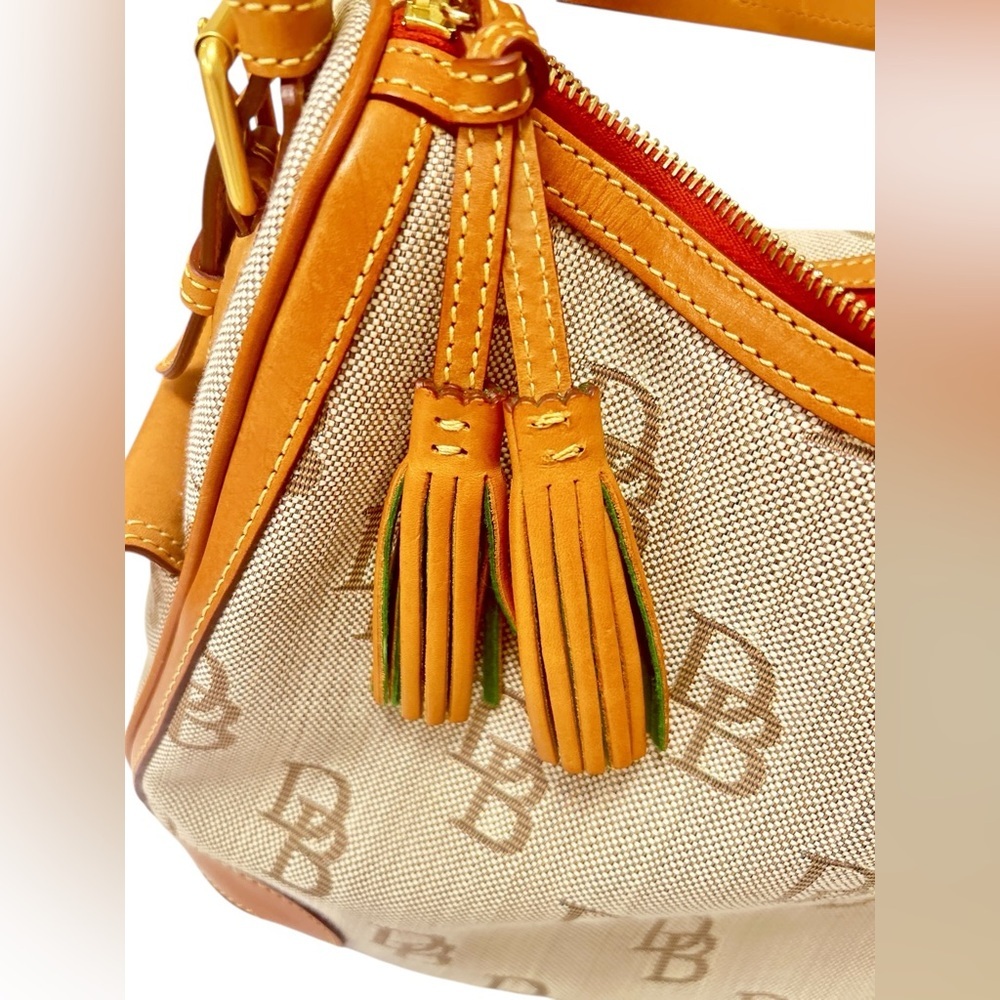 Dooney & Bourke Florentine Jacquard Side Pocket Hobo Bag in Tan Brown Orig COA - Picture 4 of 11